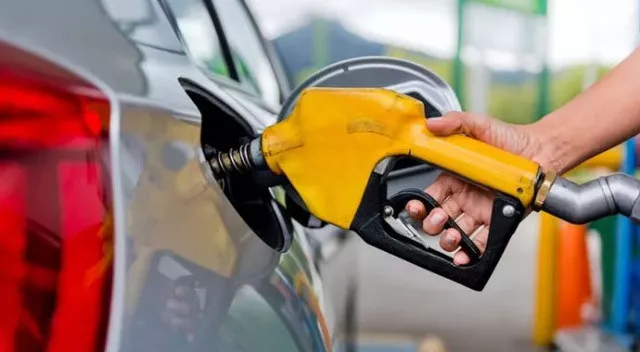 Motorine gece yarısından sonra  yeni zam geliyor