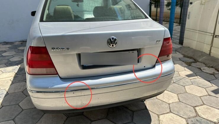 Park halinde bulunan bir otomobile, başka bir araçtan ateş edildi