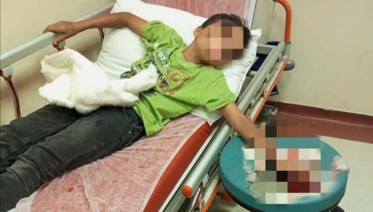 Parmağını sıkıştıranların imdadına itfaiye yetişti