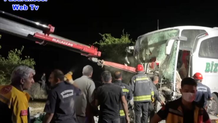Traktör ve Otobüs Çarpışması Felaketi: 2 Ölü, 18 Yaralı