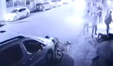 Batman’da iş yeri önünde oturan 4 kişiye otomobil çarptı