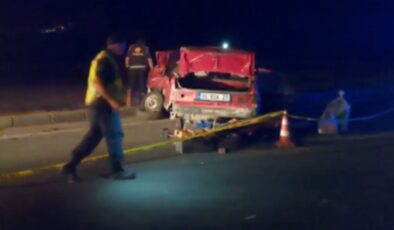 Amasya’da Trafik Kazası: Otobüs ile Otomobil Çarpıştı, 2 Kişi Hayatını Kaybetti