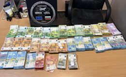 Sınır Kapısında Gizlenmiş 74 Bin Euro ve 10 Bin Dolar Ele Geçirildi