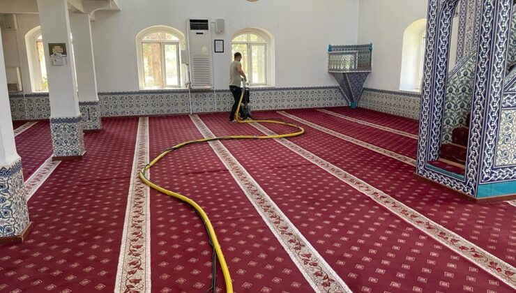 Bağlar’da ibadethaneler temizleniyor, harfiyatlar kaldırılıyor