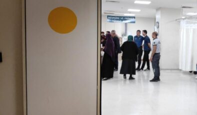 Direksiyon hakimiyetini kaybedince devrildi: 6 yaralı