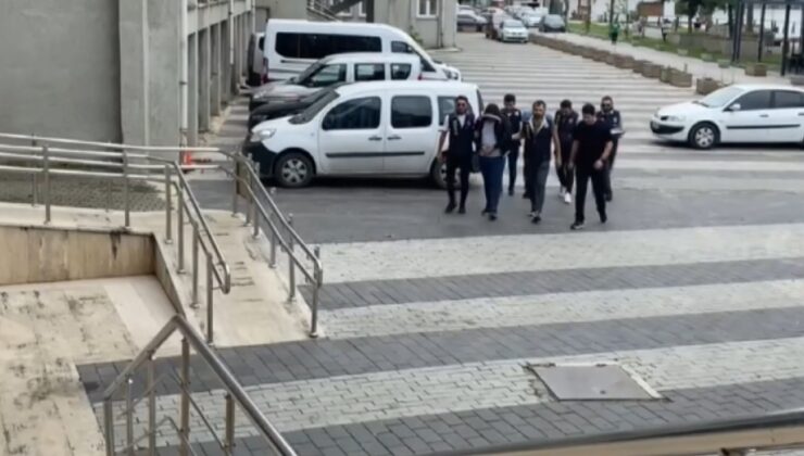 Zonguldak’ta kendilerini bankacı olarak tanıtarak bir kişiyi dolandıran şüpheliler tutuklandı