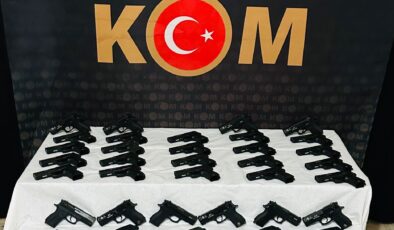 Şemdinli’de 45 adet ruhsatsız tabanca ele geçirildi