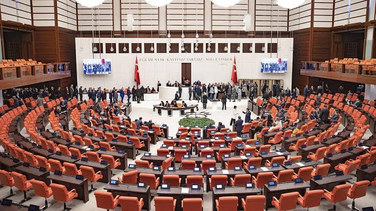 Kayapınar’daki anaokulu bahçesine yapılacak okul konusu meclise taşındı