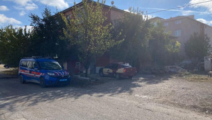 Kaynanasının boğazını keserek öldürdü