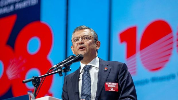 CHP’nin yeni Genel başkanı Özgür Özel Kimdir?