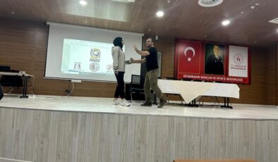 Diyarbakır’da Üniversite Öğrencilerine Yakın Savunma Eğitimi
