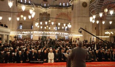Rektör Karakoç, Takdim ve İcazet Merasimine katıldı
