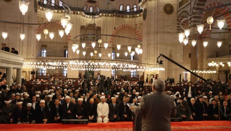 Rektör Karakoç, Takdim ve İcazet Merasimine katıldı