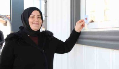 56 yaşında hemşirelik hayali gerçek oldu