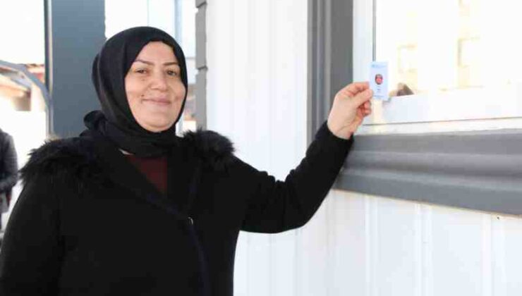 56 yaşında hemşirelik hayali gerçek oldu