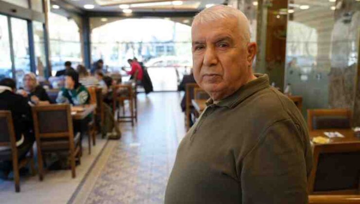 60 yıllık usta 10 torunuyla binlerce kişiyi ağırlıyor