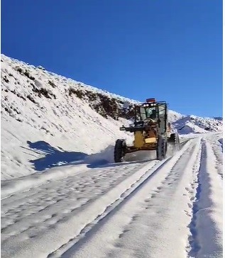 Bingöl’de kar 112 köy yolu kapandı