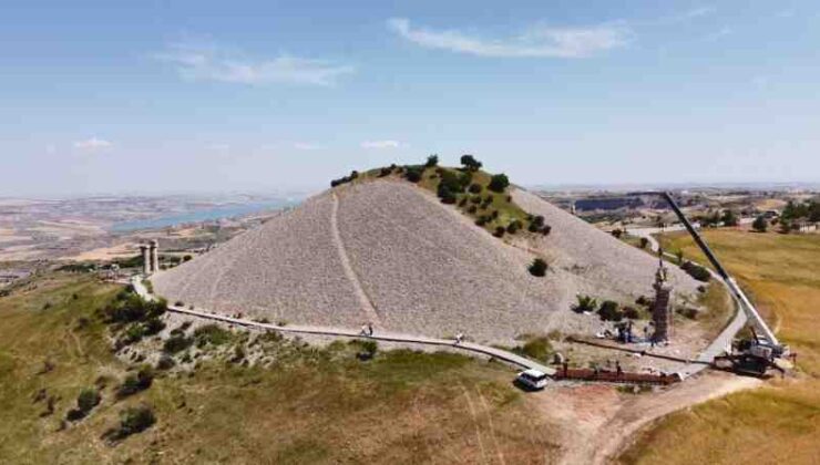 Adıyaman’da tarihi eserlere deprem darbesi
