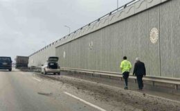 Adıyaman’da yol molozla kaplandı