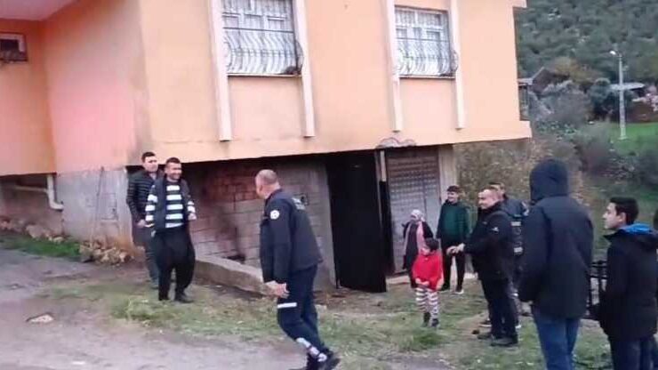 Ahır yangını hızla kontrol altına alındı
