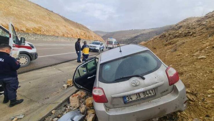 Akçadağ’da otomobil kanala düştü: 3 yaralı