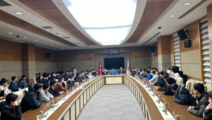 Diyarbakırlı Öğrenciler Meclis’te Buluştu