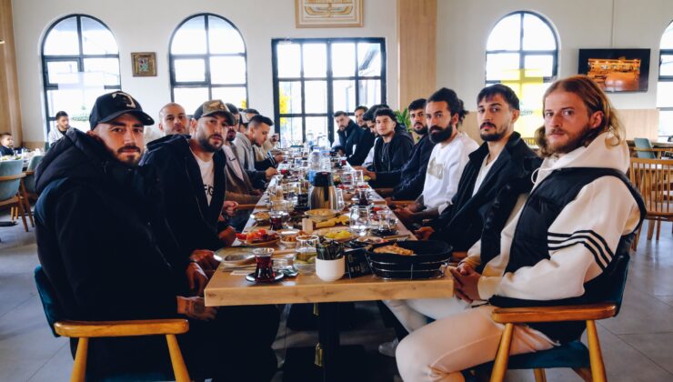 Amedspor, Düzcespor maçı öncesi aileleriyle sabah kahvaltısında buluştu