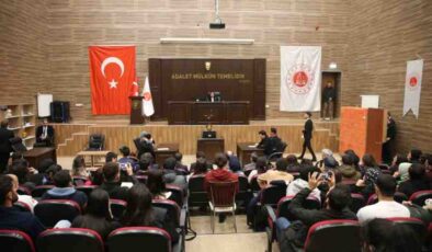 Geleceğin avukatları Diyarbakır’da mahkemede