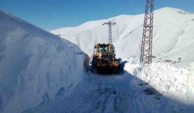 Hakkari’de 284 yol kara teslim