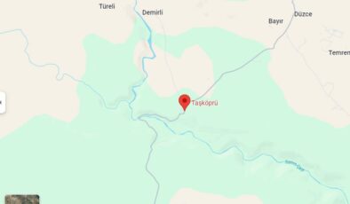 Tarihi Taşköprü’ye kaya parçaları düştü