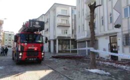 Malatya’da bir binanın çatısı çöktü