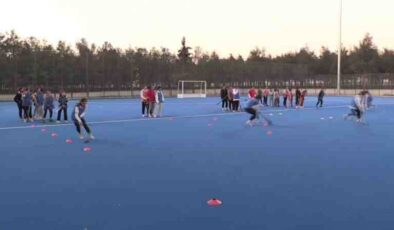 Suruçlu kızlar hokeyde fark yaratıyor
