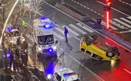 Takla atan aracın sürücüsü yara almadan kurtuldu