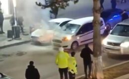 Tatvan’da araç alev aldı