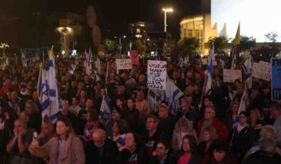 Tel Aviv’de Netanyahu protestosu