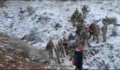 Tunceli’de zorlu kurtarma operasyonu