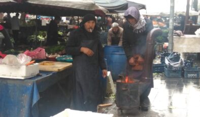Pazarcıların soğuk havayla imtihanı