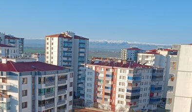 Karacadağ beyaza büründü: Diyarbakır’dan karlı tepeler görünüyor