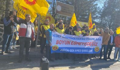 Kulp’ta  açığa alınan öğretmen için basın açıklaması yapıldı
