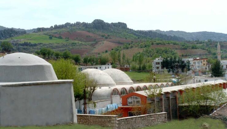 Mimari ve Tarihi Dönem Analizi : Diyarbakır Çermik Kaplıcası