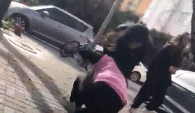 Okulda Kız Öğrencilerin Saç-Baş Kavgası