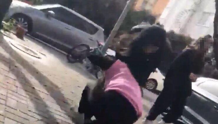 Okulda Kız Öğrencilerin Saç-Baş Kavgası