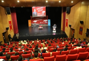 Gençlerle Biz Bize söyleşisi yapıldı