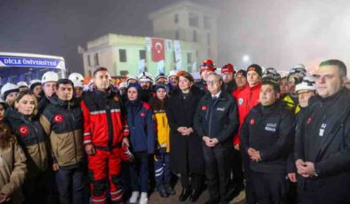 6 Şubat depremlerinin yıl dönümünde Diyarbakır’da hüzünlü anma