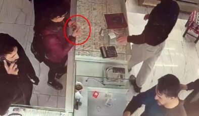 Diyarbakır’da  cebindeki sahte bilezikle orijinalini değiştirdi