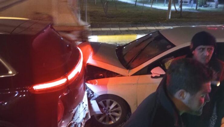 Artuklu’da kırmızıda zincirleme kaza