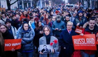 Avrupa, ABD ve Gürcistan’daki Ruslardan “Navalny” protestosu