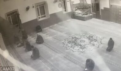 Camide bıçaklı cinayet: zanlı tutuklandı