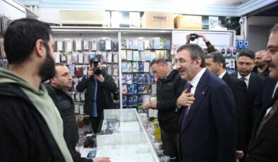 Cumhurbaşkanı Yardımcısı Yılmaz, Diyarbakır’da esnafı ziyaret etti