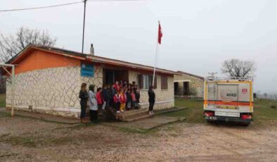 Diyarbakır AFAD ekipleri köy okullarında çocukları olası afetlere hazırlıyor